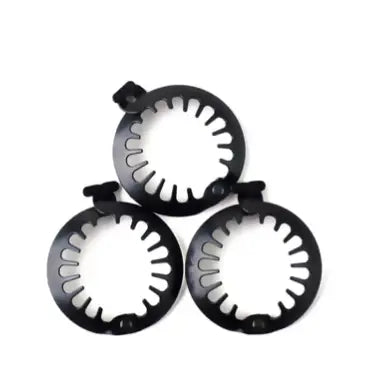 Set van drie zwarte PuffCuff mini haarklemmen, ontworpen voor krullend haar met minder dichtheid, CG-vriendelijk accessoire.