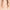 Voor en na resultaat van Pretty Curly Girl Damage Repair Spray toont zichtbaar herstel van droge krullen na één keer gebruik.