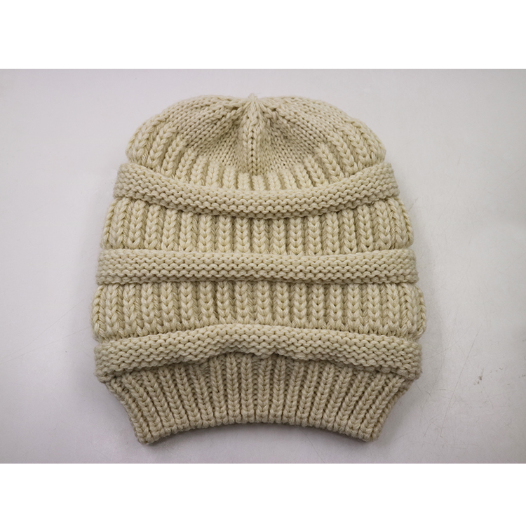 Beanie in several colors